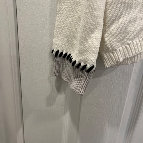 Lisa Todd sweater - Picture 7 of 9